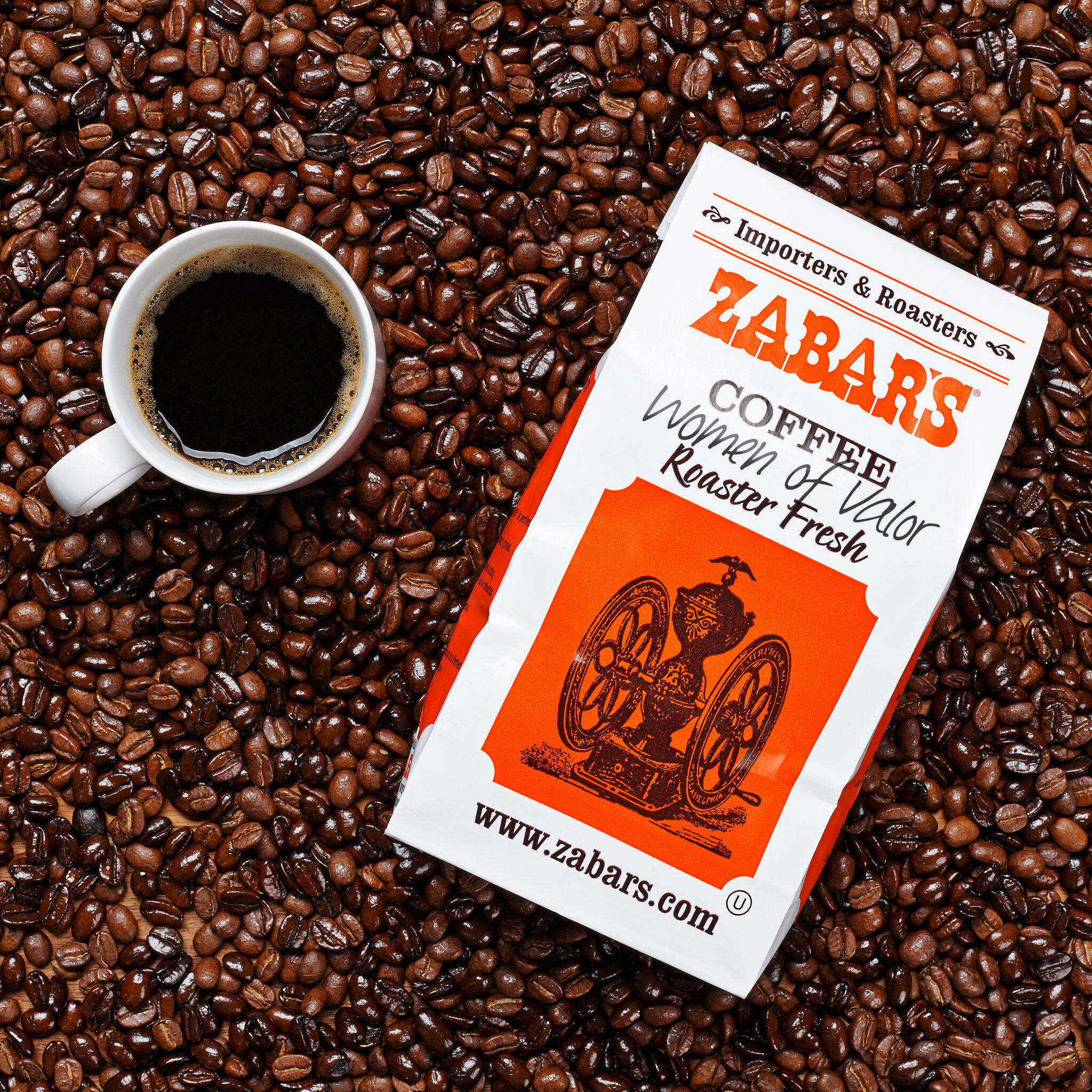 at  cafe 紙幣 Women of Valor Roast by Zabar's