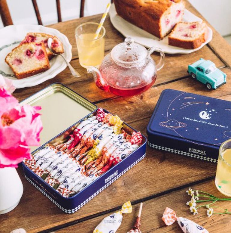 Pierrot Gourmand 20 Assorted Lollipops Tin 9.2oz  large