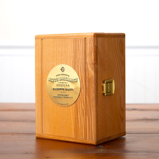 Traditional Balsamic Vinegar of Modena DOP Affinato  large image number 1